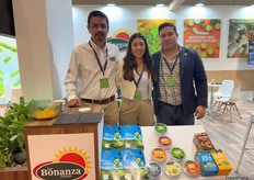 Bonanza Fresh with Alberto Chavez, Valeria Vilaseñor and Alejandro Mejia, guacamole exporters from Mexico.