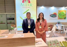 Rodrigo Torres and Rocio Aguilar, representatives of Altar, exporters of onions and asparagus from Mexico.