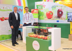 The team from France’s Innatis Group presented their exclusive organic apple brands Juliet, LoliPop, Lubee, Choupette, and HoneyCrunch at the show.