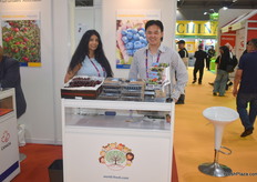 Dee Perera and Benjamin Chong of World Fresh Farms. This Canadian company exports blueberries, cherries, grapes and apples to Korea, Japan, China, Taiwan and Singapore, but also to Europe and the Middle East.