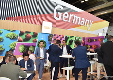 It’s busy in the Kölla stand.