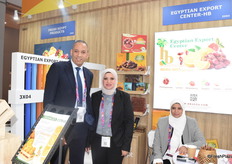 Hassan Al Banna, Basma Al Banna and Faten Fouad from the Egyptian Export Center. They announce focusing on oranges and Medjool dates in Asian markets.