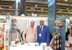 Said Aghzou and Lahcen Bigulifen from Valyour. The company exports early vegetables and seasonal fruits from Morocco and announces the introduction of prickly pears to its catalogue.